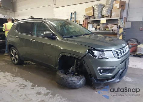 2018 Jeep Compass Latitude 4X4 из США, поврежденный, VIN 3C4NJDBB3JT177736